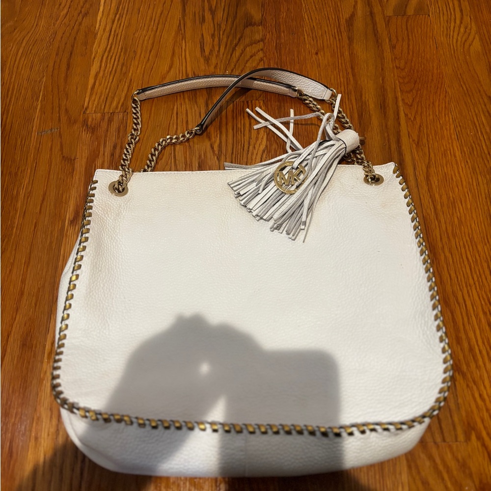 Michael Kors Off White Shoulder Bag with Gold Chain